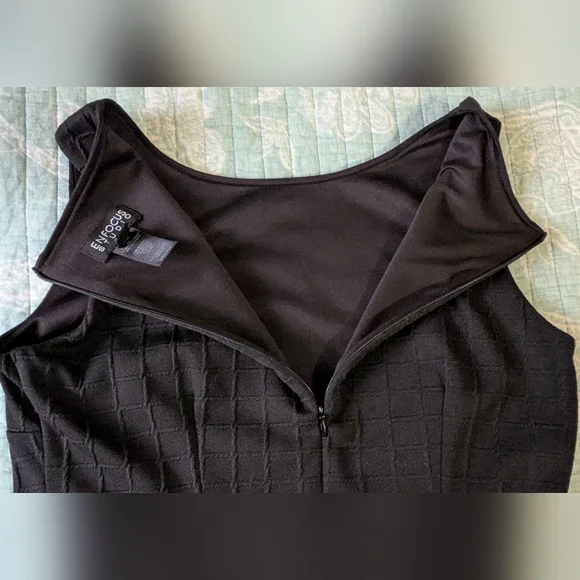 Enfocus Studio Elegant Black Textured Sleeveless Dress. Size 8. - Picture 8 of 9
